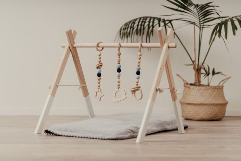 Βρεφικό Γυμναστήριο (Wooden Baby Gym)