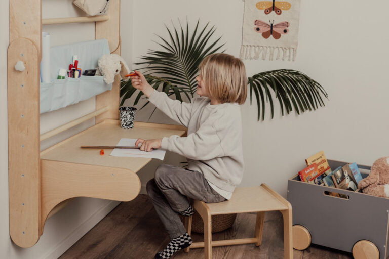 Table & Chair for Climber (Swedish) Wall